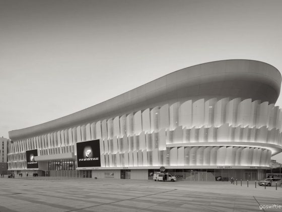Paris La Défense Arena. GoSwifties.